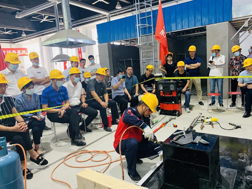 pp电子·模拟器(试玩游戏)官方网站